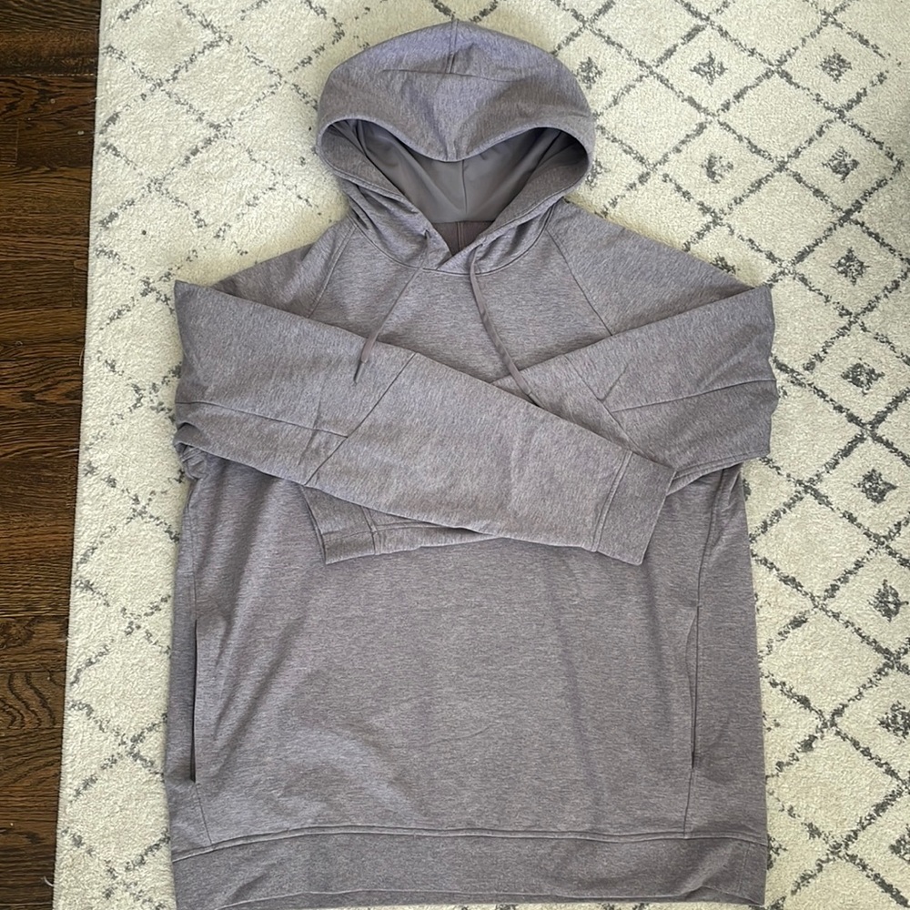 Men’s front pocket hoodie